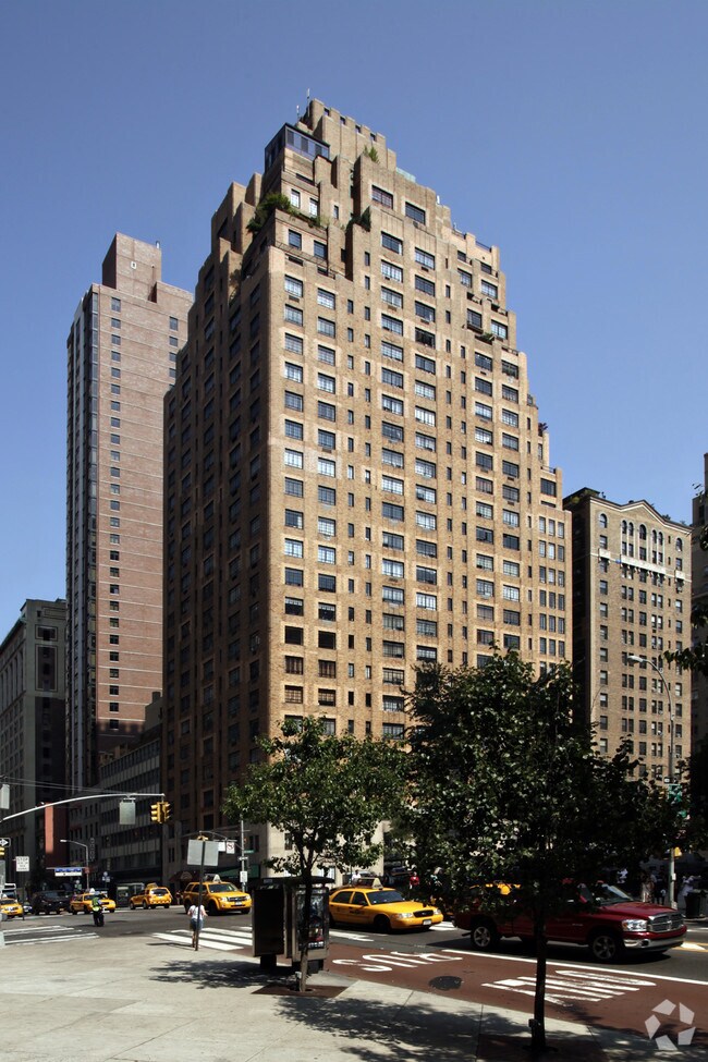 Building Photo - Ten Park Avenue
