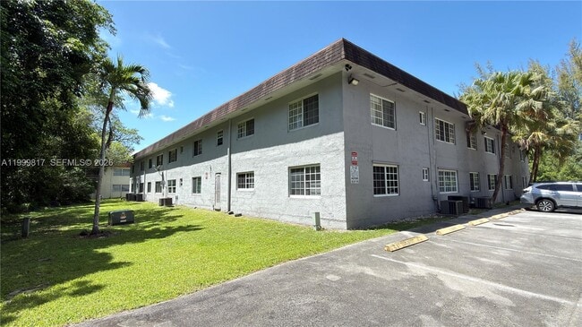 Building Photo - 403 SW 148th Ave