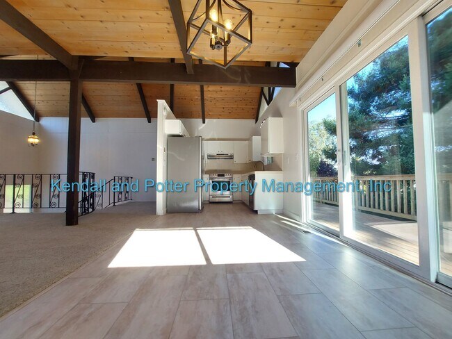 Building Photo - Spacious 4 Bedroom House In Beautiful Aptos!