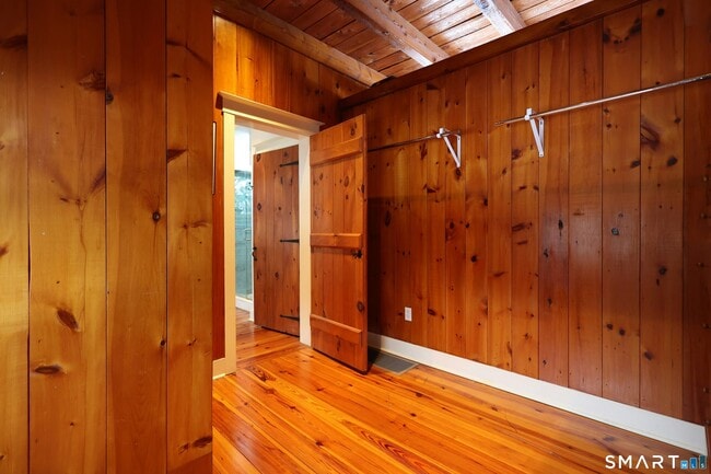 Building Photo - 369 Ethan Allen Hwy