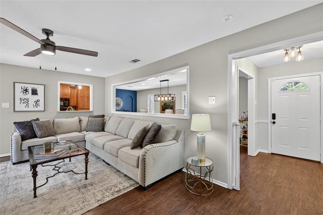 Building Photo - 3533 Chellen Dr