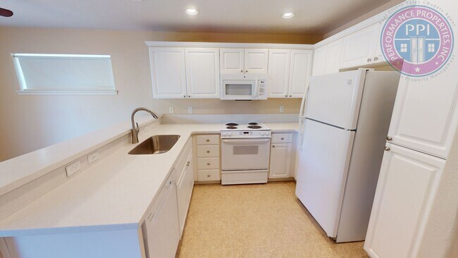 Building Photo - Bethany - Central Air, modern   Pet Friendly, Near Intel/Nike, Excellent Schools