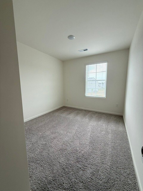 Building Photo - 2429 Brookville Dr