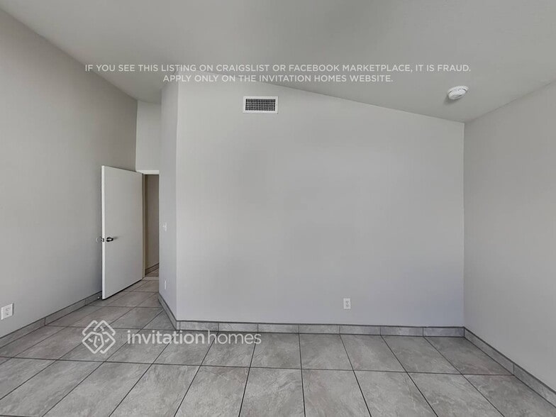 Building Photo - 11312 W Puget Ave