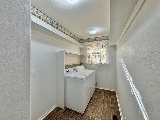 Building Photo - 171 Madison 2415