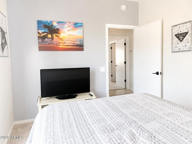 Building Photo - 15876 W Alpine Ridge Dr