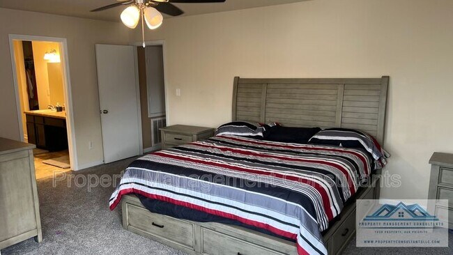 Building Photo - 182 Forestbrook Dr