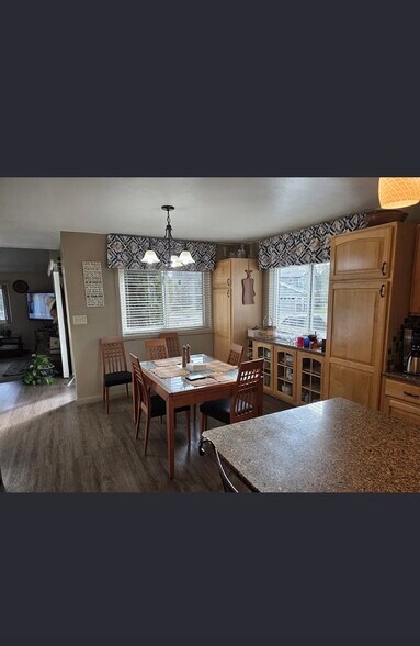 Building Photo - 319 Bowline Ct