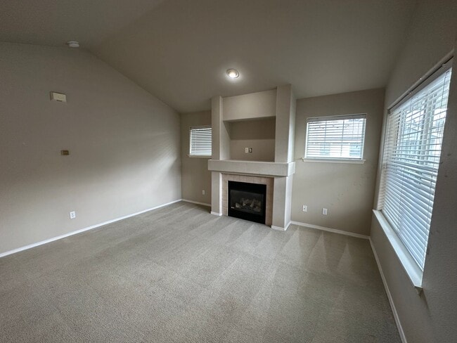 Building Photo - 1847 Kennedy Pl