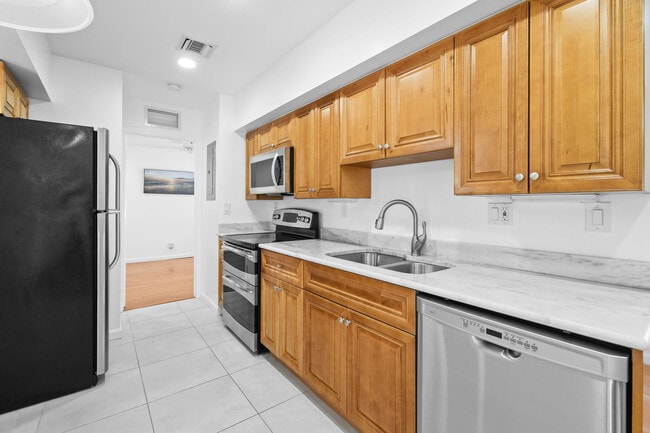 Building Photo - 3450 S Olive Ave