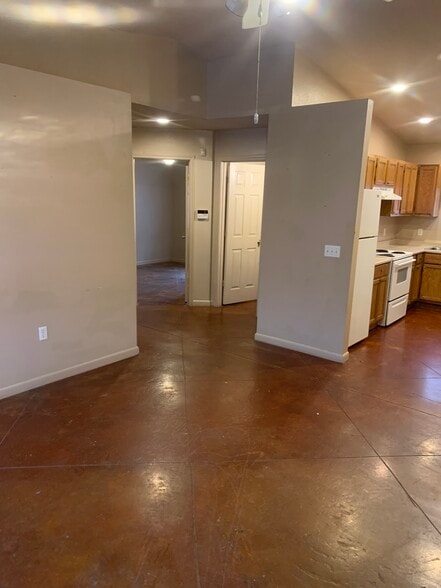 Building Photo - 238 Rock Creek Rd