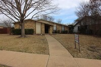 Building Photo - 1205 Creekwood Ct