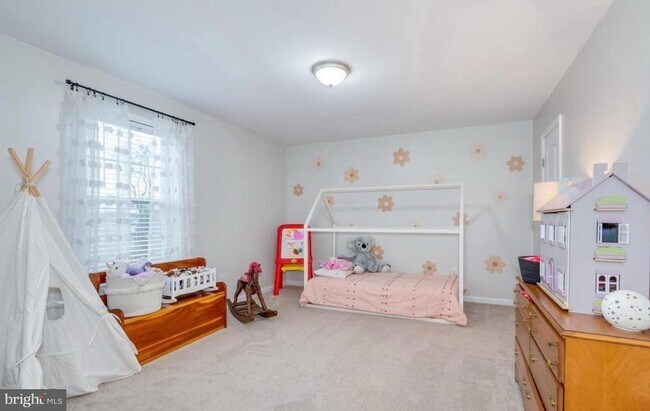 Building Photo - 103 Peking Ln