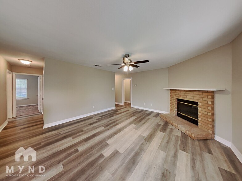 Building Photo - 106 Boardwalk St