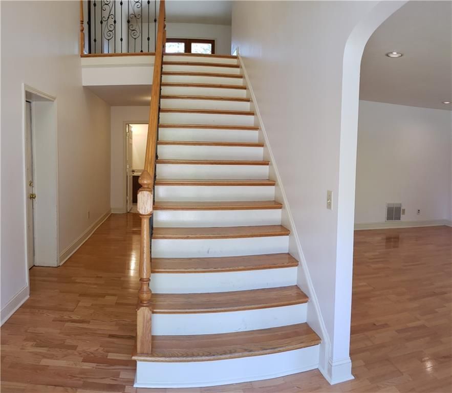 Building Photo - 3662 Rock Springs Dr