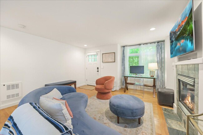 Building Photo - 4311A Linden Ave N