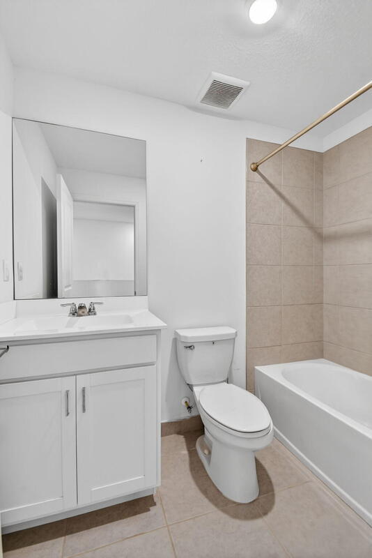 Building Photo - 6933 Harbours Edge Ave