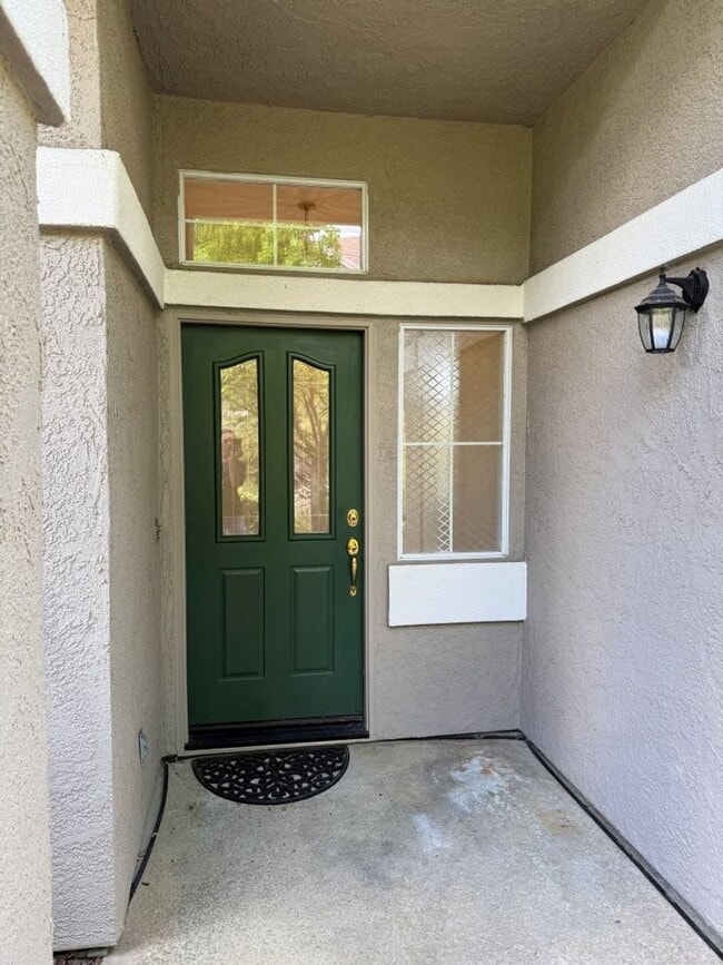 Building Photo - Gated Unique Remodeled 3 Bedroom w/ Golf Course Views in Rancho Solano