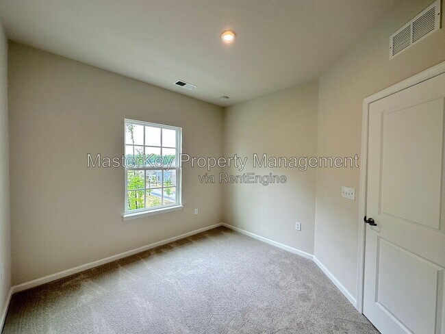 Building Photo - 1018 Kentlands Dr