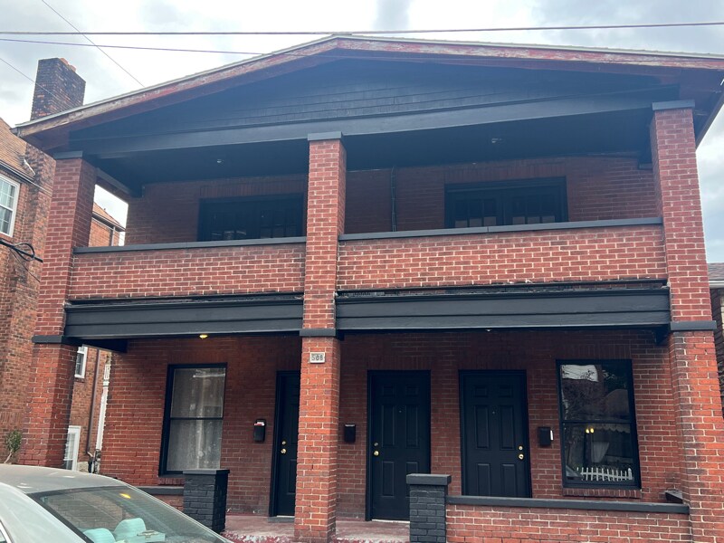 Building Photo - 508 Dickenson St