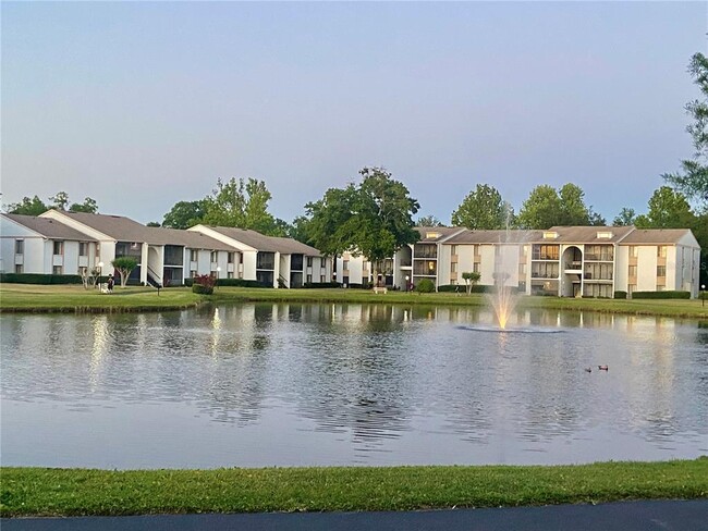 Building Photo - 954 Courtyard Ln