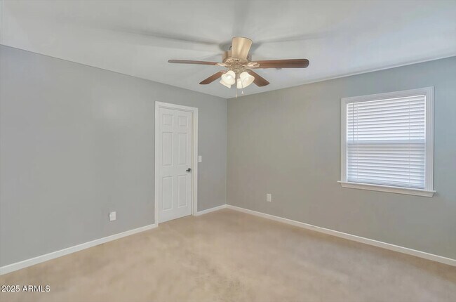 Building Photo - 7538 W Redbird Rd