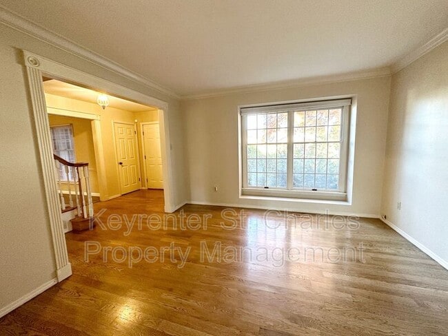 Building Photo - 2747 Sherborn Ln