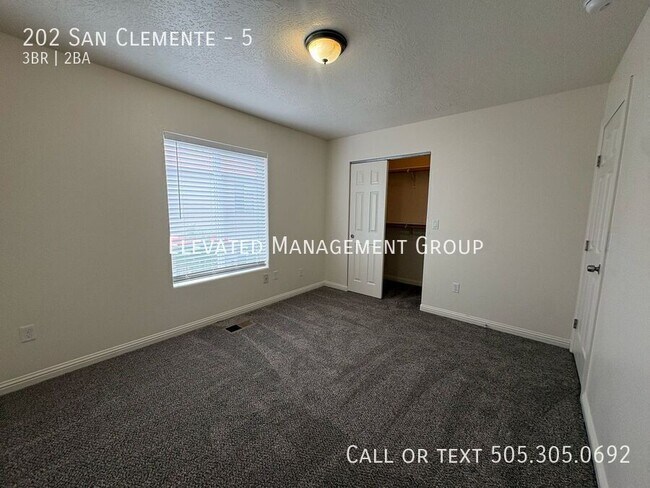 Building Photo - 202 San Clemente Ave NW