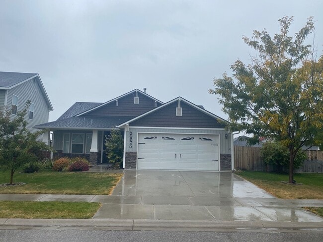 Building Photo - Great Updated Home
