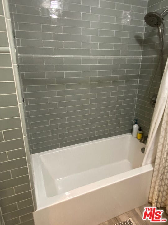Building Photo - 1202 N Poinsettia Pl