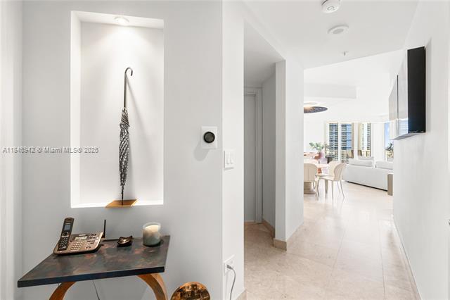 Building Photo - 801 Brickell Key Blvd