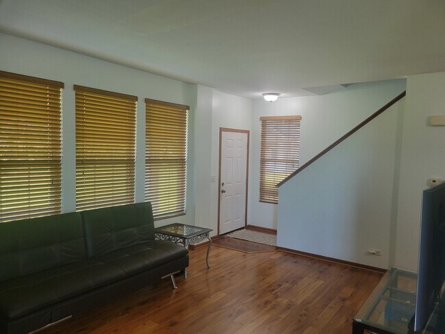 Building Photo - 8525 Sawyer Ct