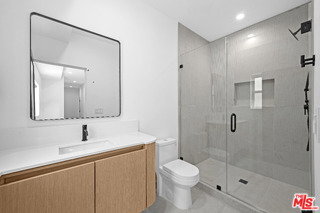 Building Photo - 837 1/2 North Detroit Street, Los Angeles, CA 90046 - 4 BR 4 BA house