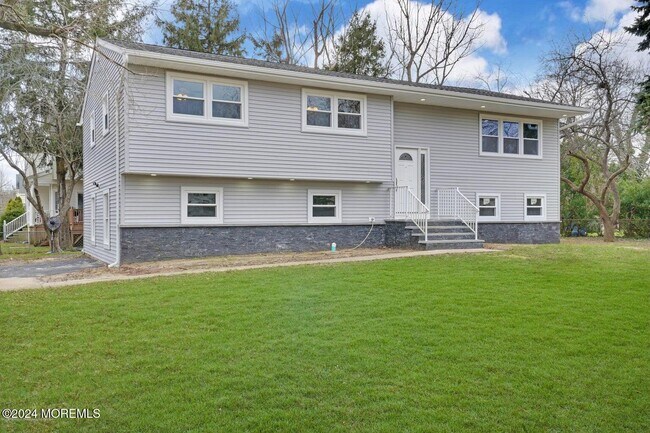 Primary Photo - 280 Oakley Ave