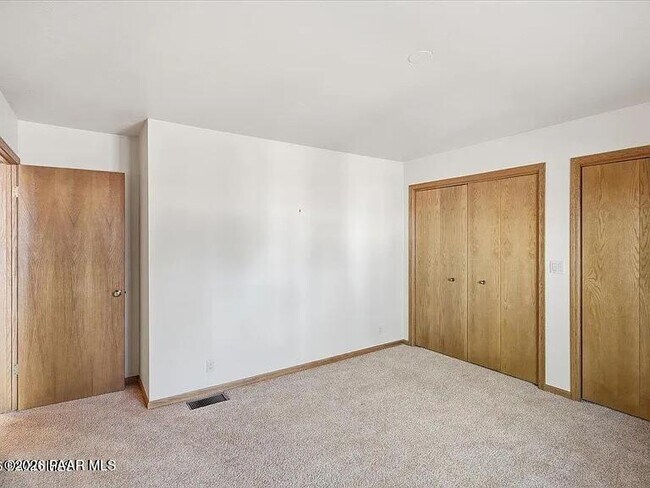 Building Photo - 235 Solar Heights Terrace