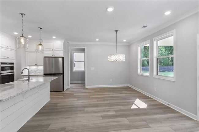 Building Photo - 536 Cresentry Brook