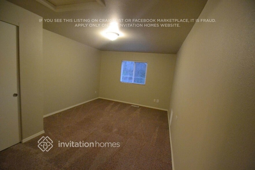 Building Photo - 2427 S 354th St