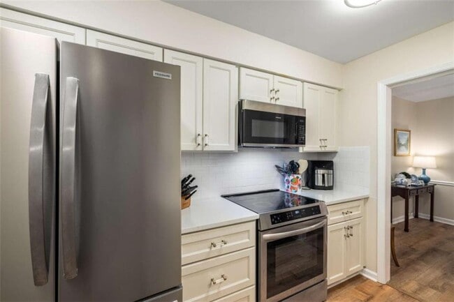 Building Photo - 183 Triumph Dr NW