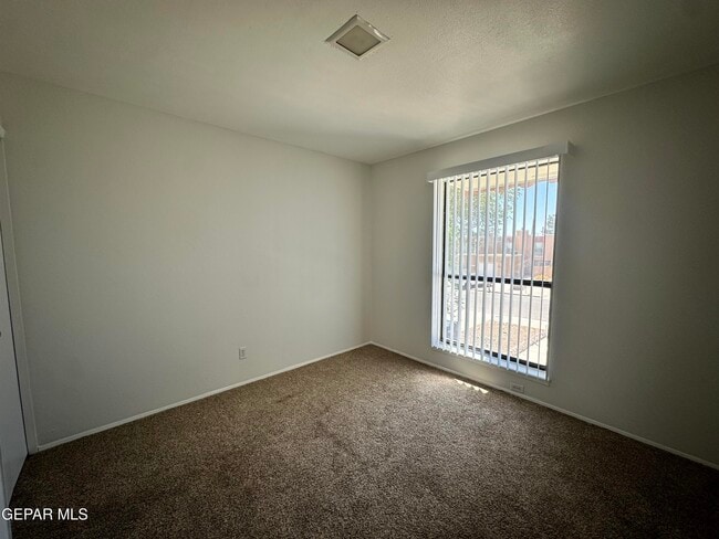 Building Photo - 336 Villa Canto St