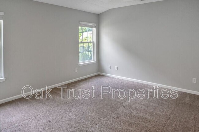 Building Photo - 9605 Crosscut Dr