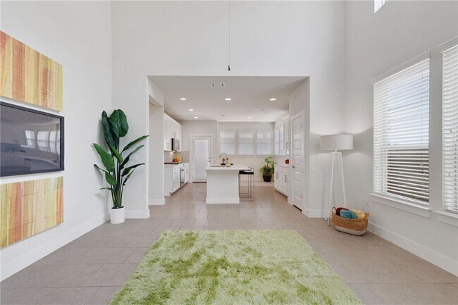 Building Photo - 9507 Gynerium Dr