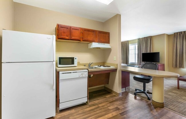 Building Photo - Furnished Studio-Houston - Med. Ctr. - Bra...