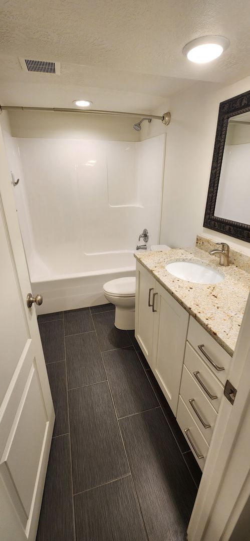 Building Photo - Herriman 6 Bedroom Home!!