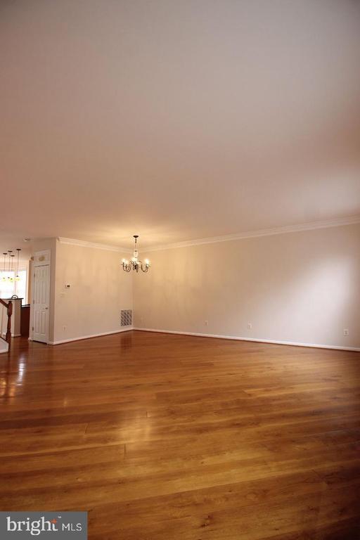 Building Photo - 46140 Cecil Terrace