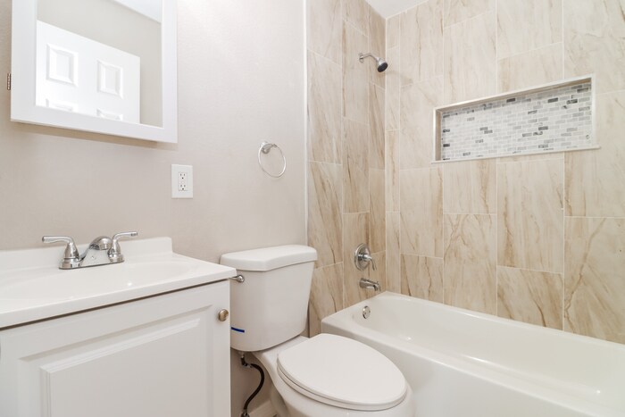 Building Photo - 625 58th St S