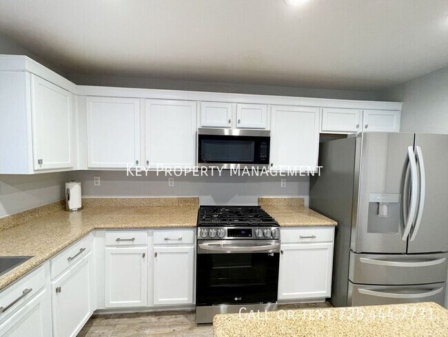 Building Photo - 605 Sonoran Heights Ave