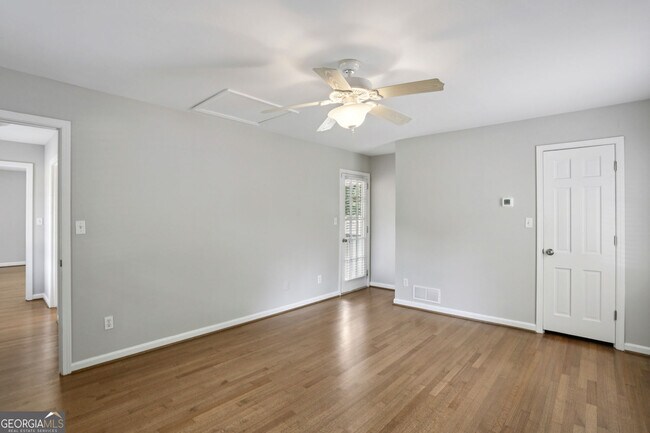 Building Photo - 5224 N Peachtree Rd