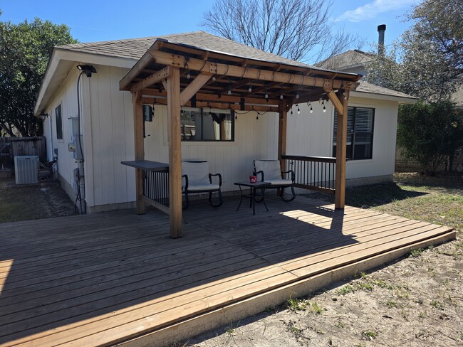 Building Photo - 14227 Wetmore Bend