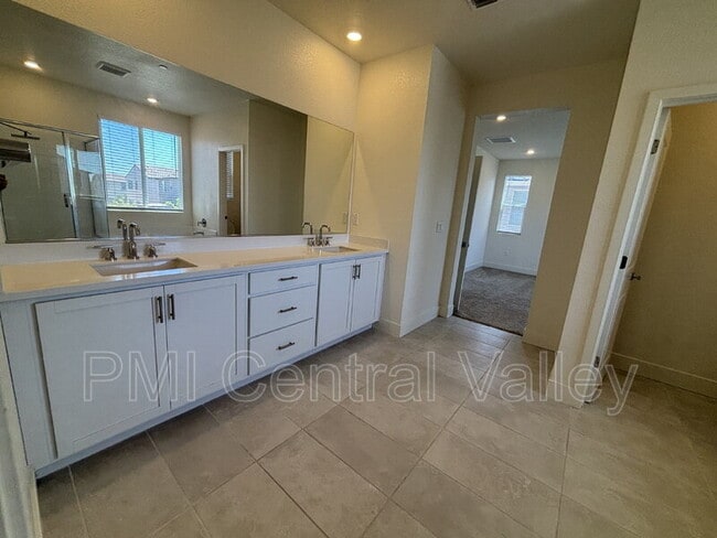 Building Photo - 3226 Tibidabo St