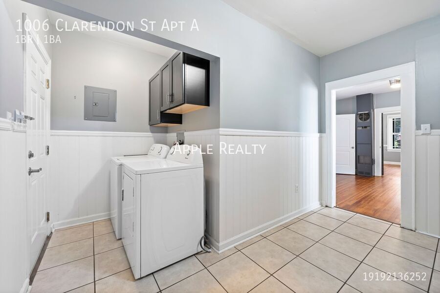 Building Photo - 1006 Clarendon St